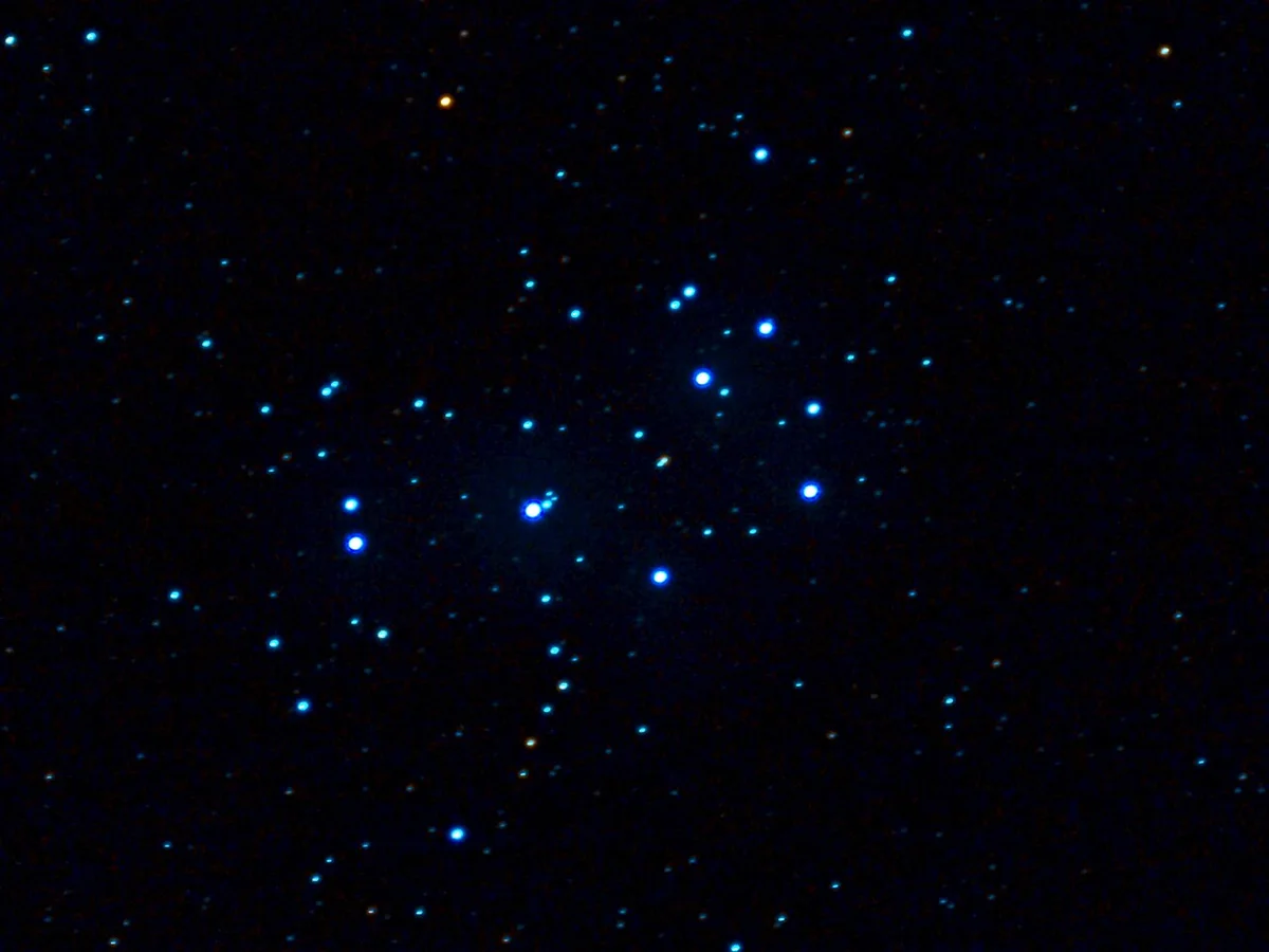 Astronomical photograph of the Pleiades star cluster. It is not a diagram of an iwi’s star names or ceremonial knowledge.